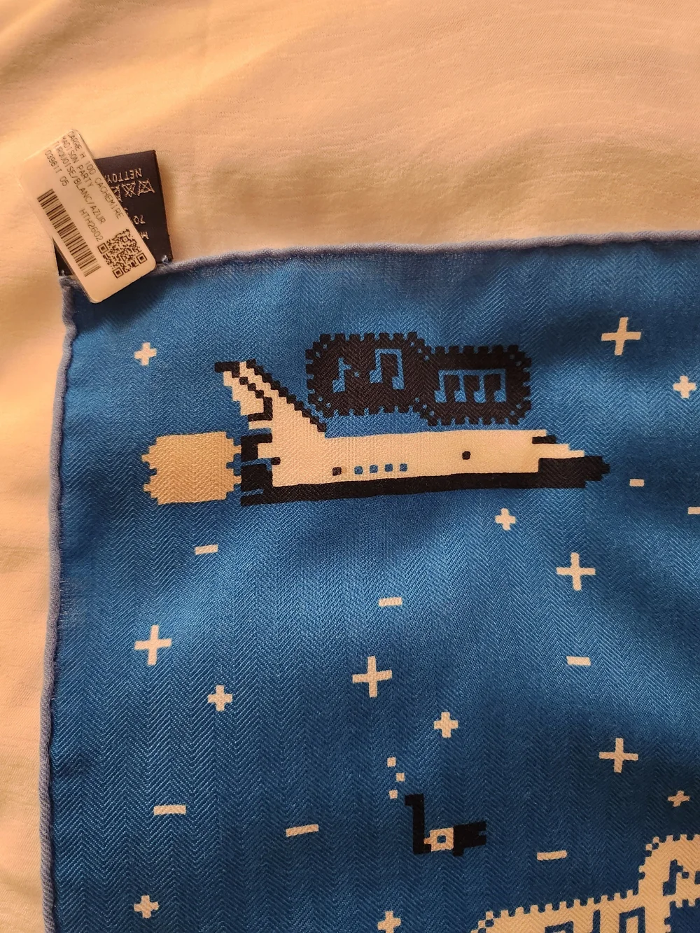 Hermes Madison Party Scarf 100 Cashmere Blend, Minecraft Pattern, Blue NWT